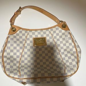 Louis Vuitton Galliera PM Bag